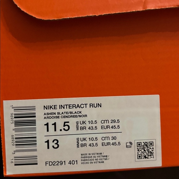 Athletic_Shoes